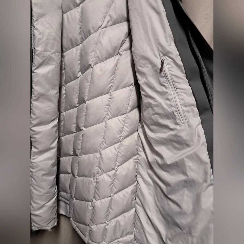 Patagonia Women's Tres 3-in-1 Parka Size M - Picture 8 of 10